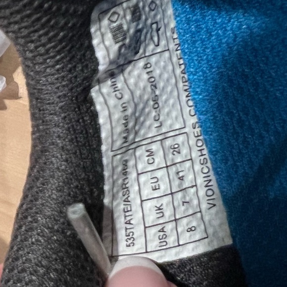 Mens 8 VIONIC Fulton Tate grey TENNIS SHOE SZ 8 Women’s 9.5 Brand new. Sold out - Picture 3 of 5